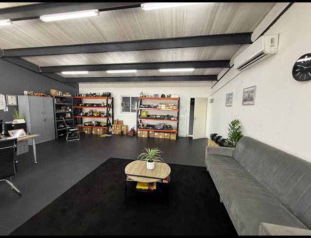 206M² WAREHOUSE TO LET IN SPARTAN